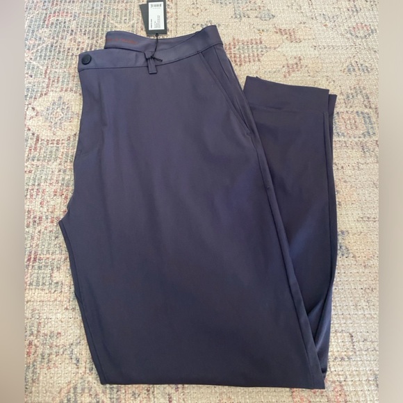 NWT Rhone Commuter Jogger- Iron - Picture 3 of 7